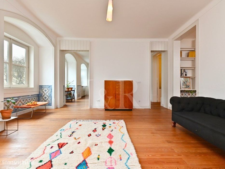 Apartamento T3 renovado no centro histórico de Lisboa