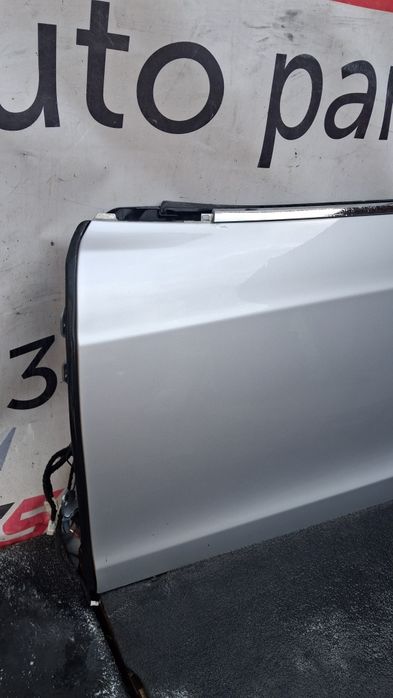 Передні ліві двері Tesla Model S 6006662-E0-H