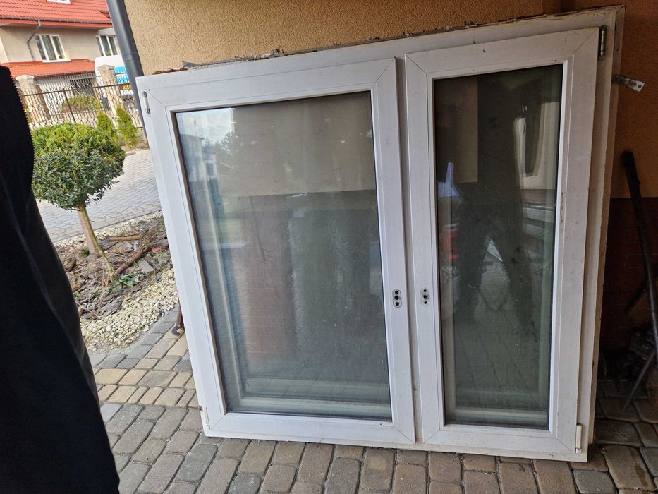 Sprzedam Okna 2 szybowe