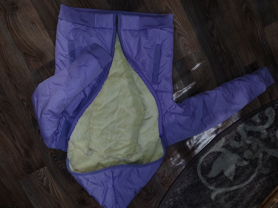 Курточка осінь зима 152р