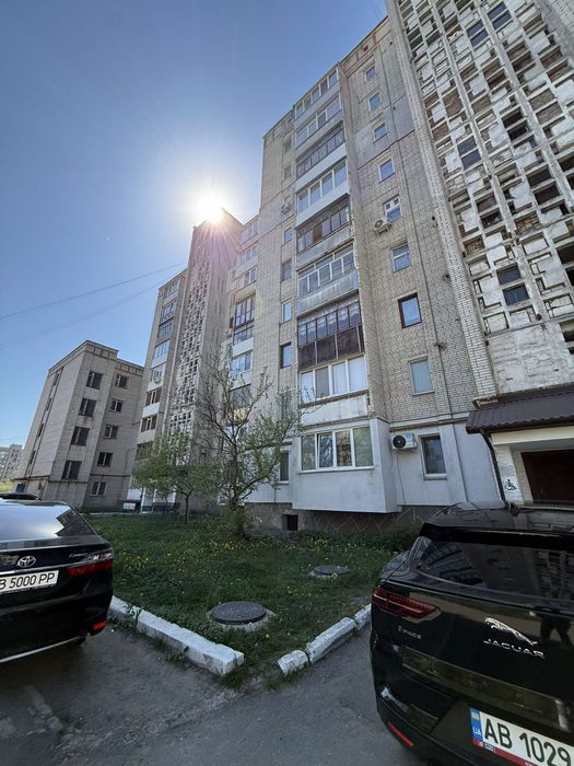 Здається чудова 3 кімната квартира по вулиці Брацлавська.