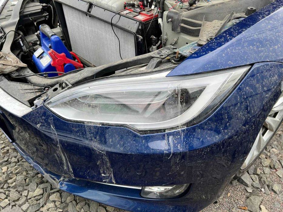 Розбірка Тесла Модел S TEsla Model S 2018- крило фара бампер капот мотор кермо РОЗБОРКА