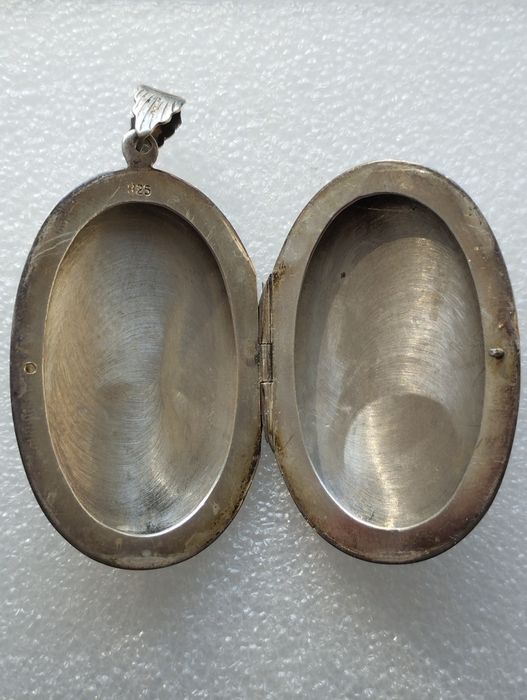 Кулон серебряный.