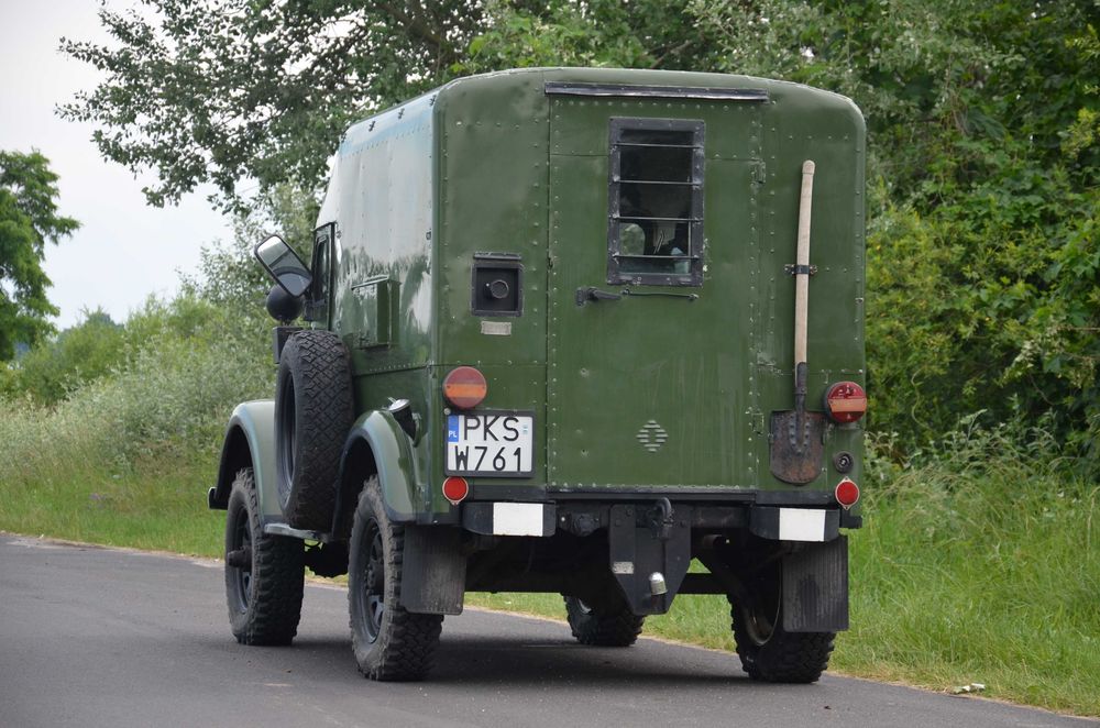 GAZ 69 M radiostacja