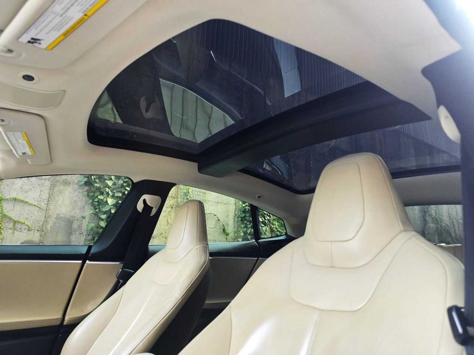 Продам  Tesla Model S 2014. Можна в розстрочку, під викуп.