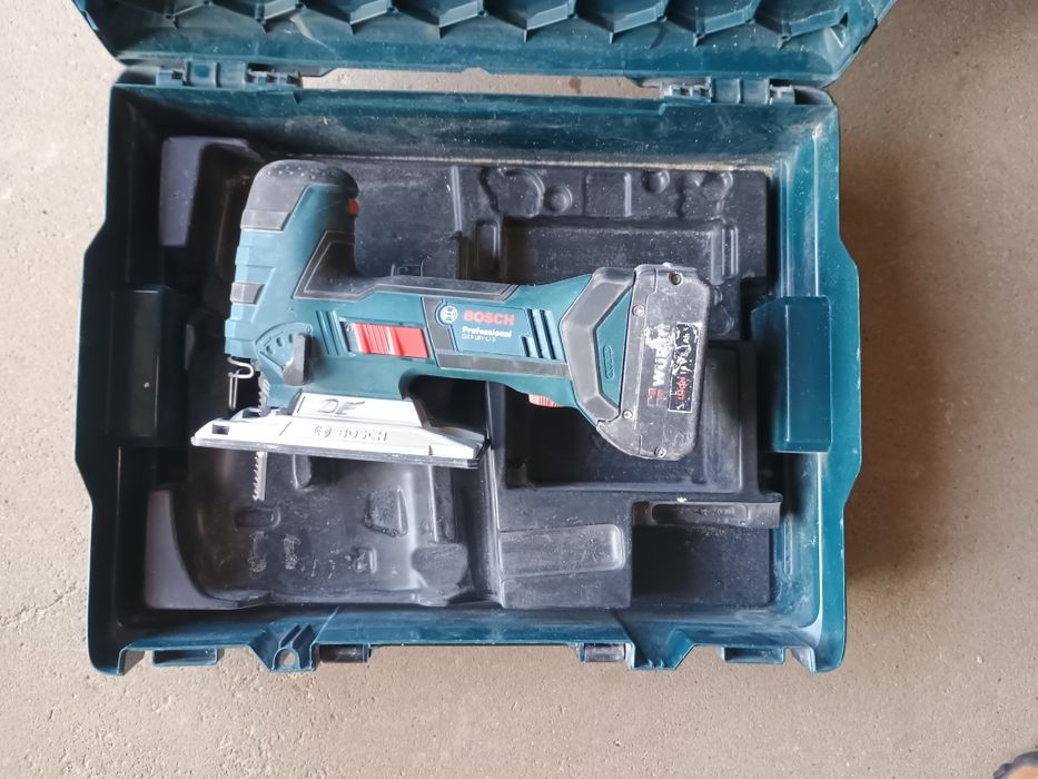 Wyrzynarka akumulatorowa Bosch GST 18V -Li  S + aku 5,0 ah + L-boxx