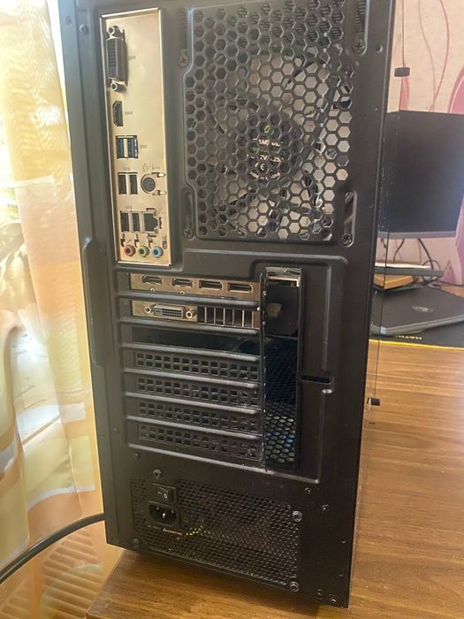 Ігровий комп'ютер RX580 4 GB , I3-10100F, 16GB RAM