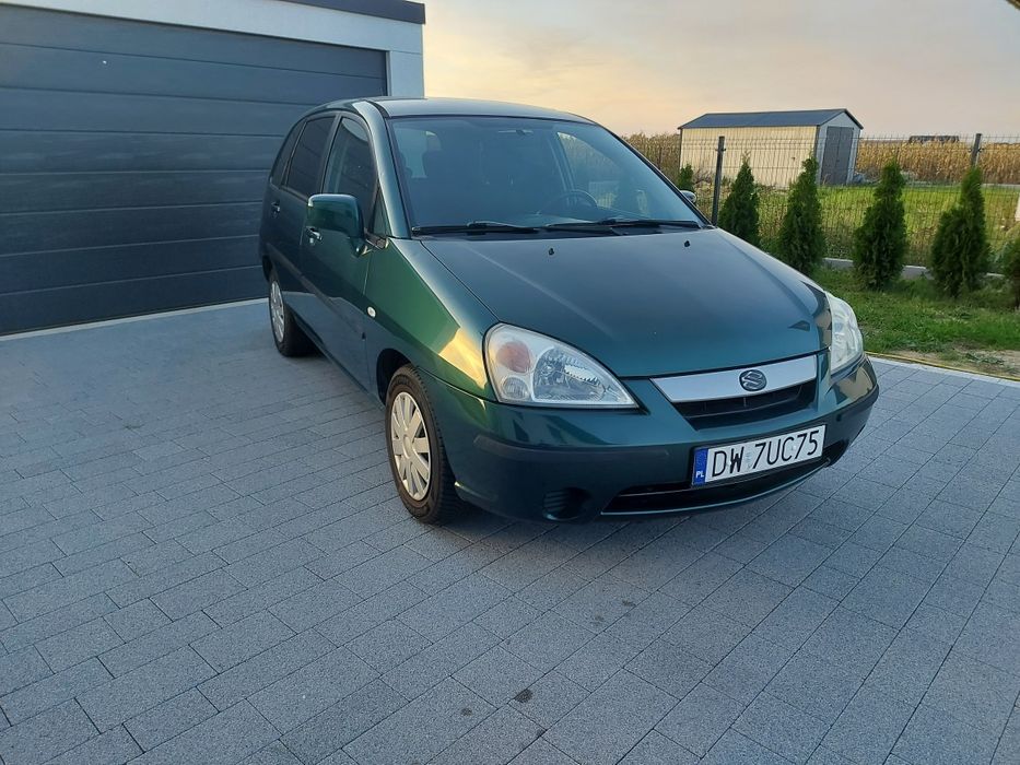 Suzuki Liana