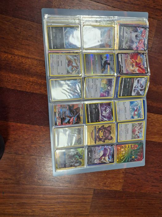 Album pokemon z kartami