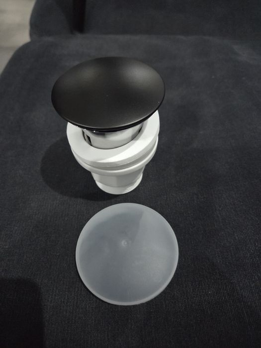 Korek automatyczny czarny z przelewem