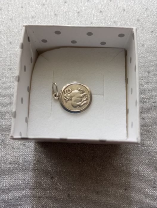 Zawieszka Koziorożec w kolorze srebrnym