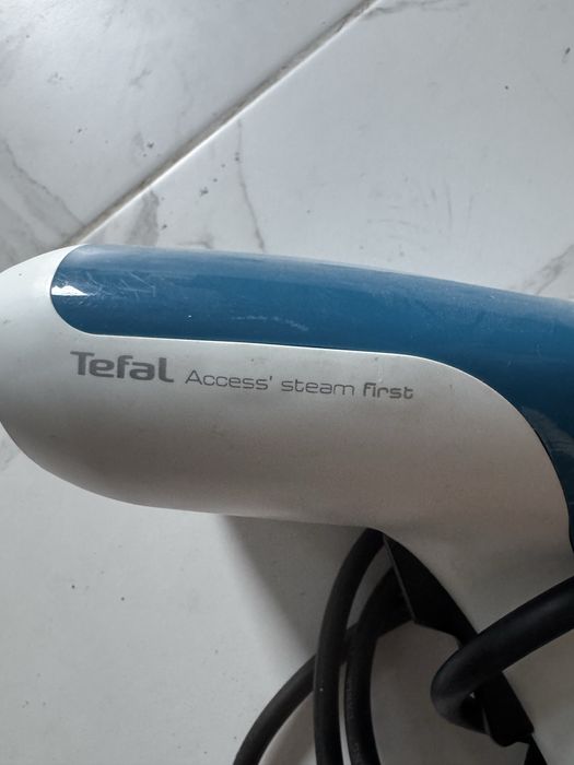 ручний компактний відпарювач Tefal