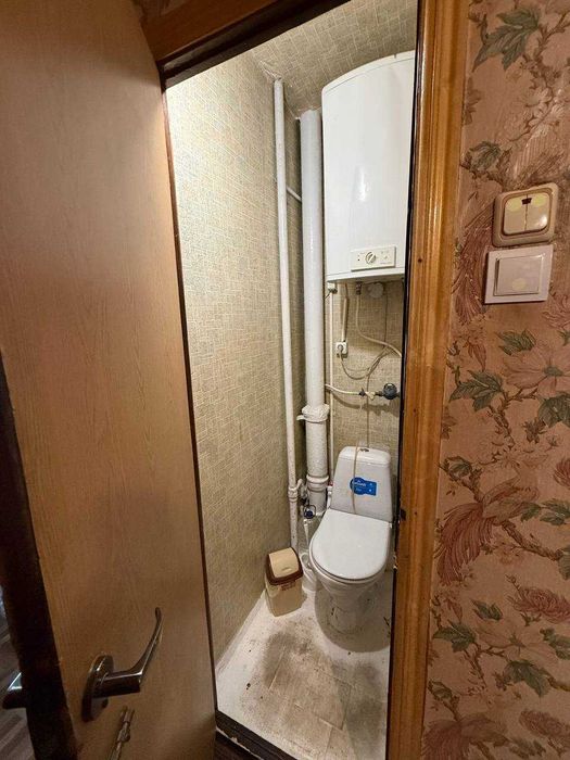 Продам 2х комнатную на Заболотного за 37 000