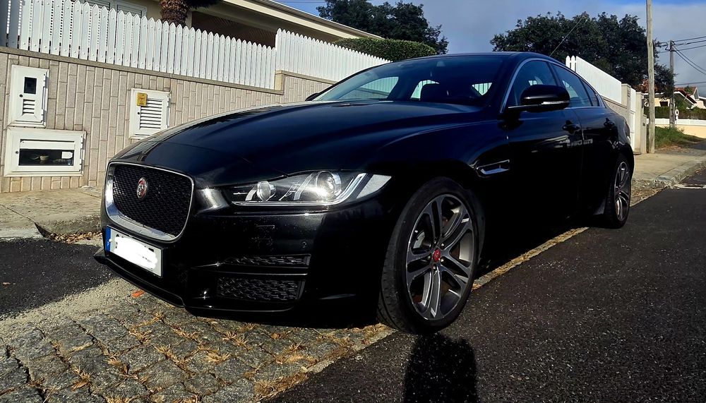 Jaguar XE 2.0 D Portfolio Aut.
