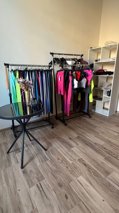 Магазин шоу-рум жіночого спортивного одягу