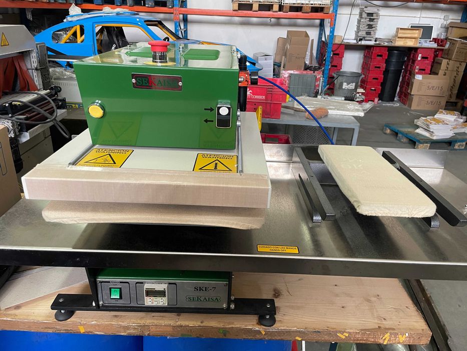 Prensa Térmica de Estampar T-shirts automática de Alta Robustez