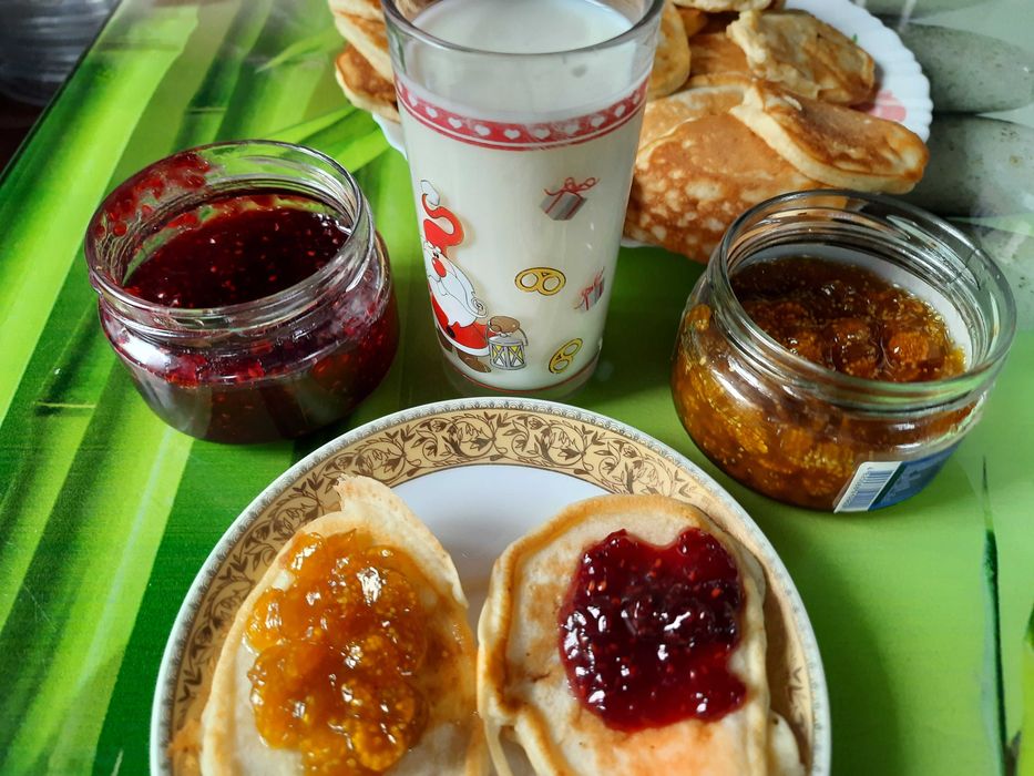 Вареня з малини, варення с пелюсток чайної рози