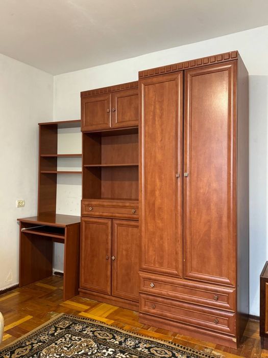 Шафа,/стінка в хорошому стані