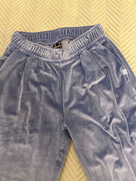 Dres damski z weluru, 4F, rozmiar S/M.