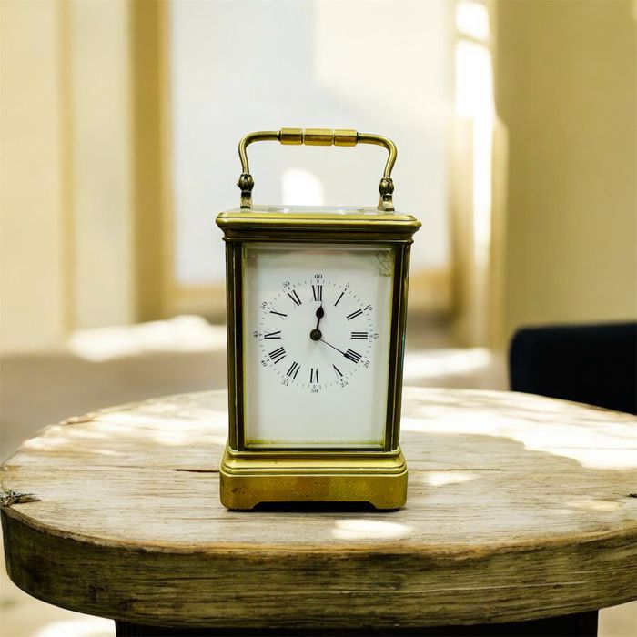 Piekny zegar kareciak  z mojej kolekcji