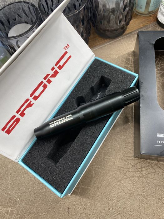 Татумашинка Bronc Pen V4