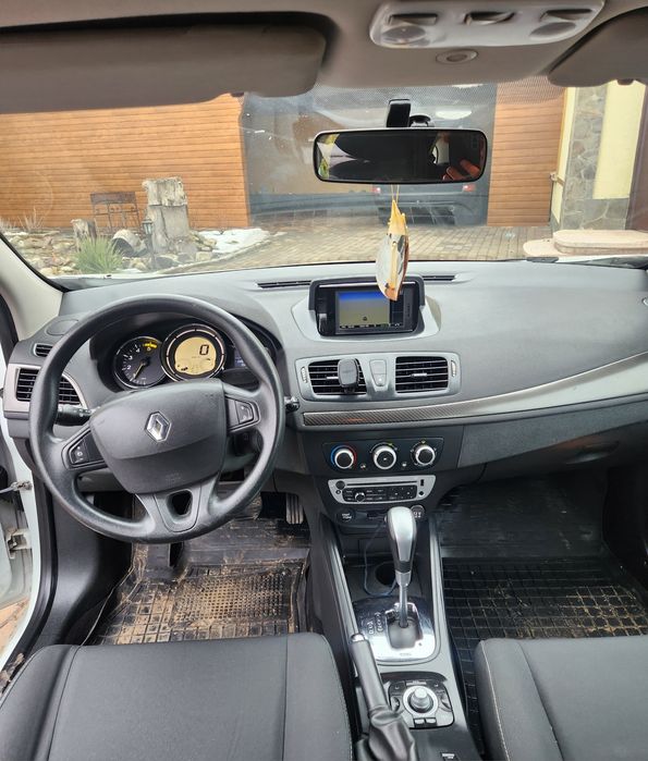 Megane 3 АВТОМАТ 1.5 дизель