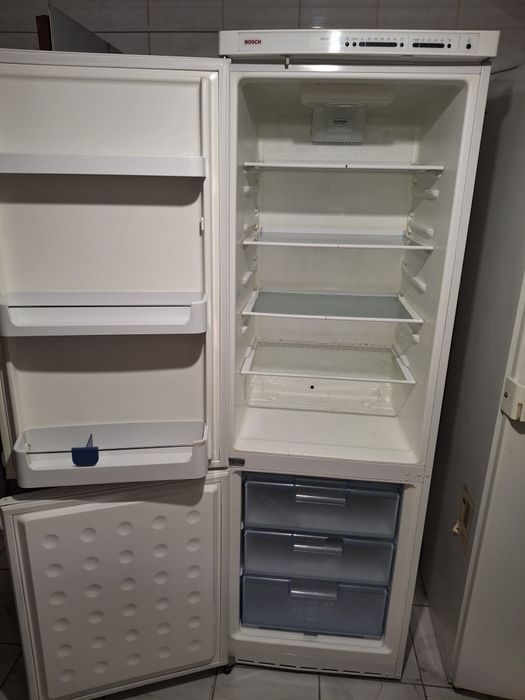 Двокамерний холодильник Bosch