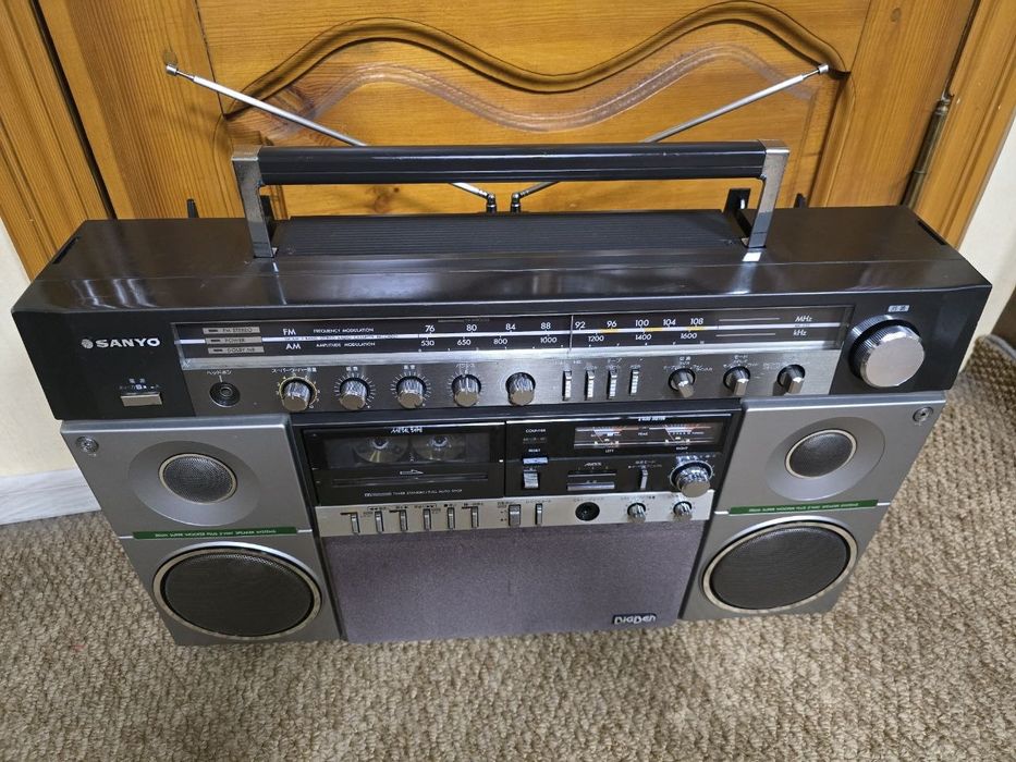 Sanyo m x 960  Магнитола
