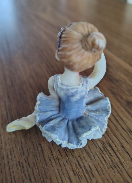 Baletnica,figurka ceramika,żywicowa 6 cm