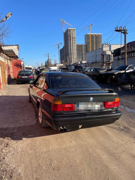 Продам живу BMW 535 1989 року