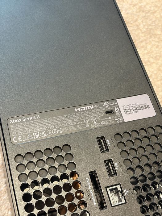 Xbox Series X 1TB 1000GB – Como Nova | Muitos Acessórios Incluídos