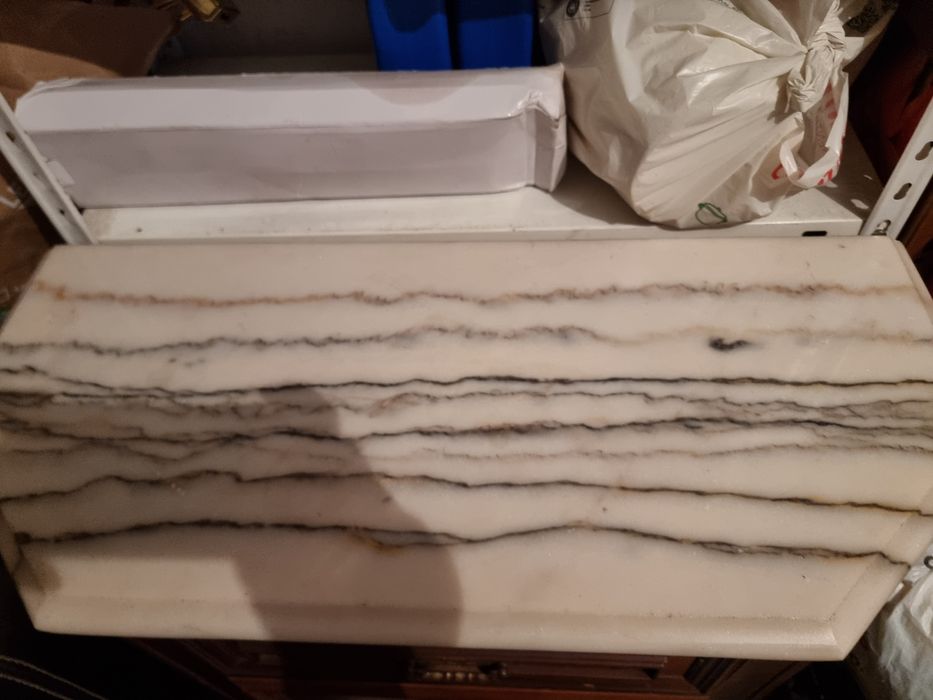 Sapateira de marmore