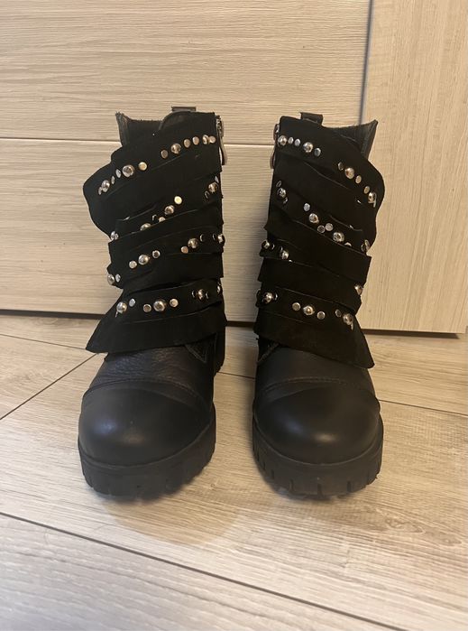 Skórzane czarne botki Booci.