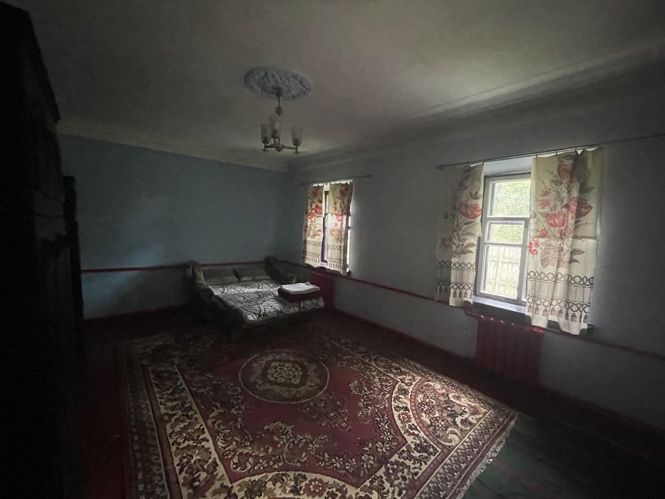 Половина будинку на Червоному Шляху