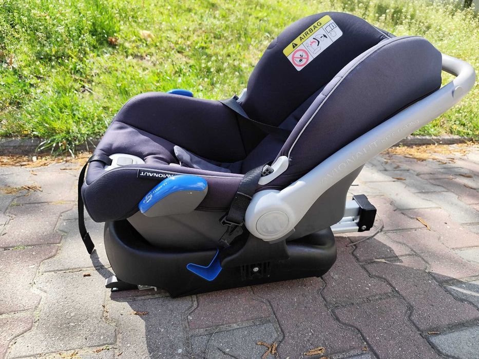 Fotelik Avionaut Kite z bazą isofix.