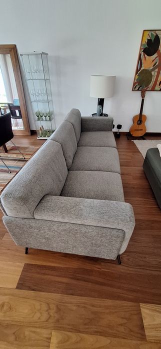 Sofá semi-novo 3 lugares