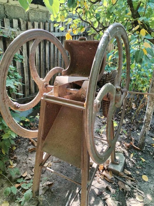 Січкарня ручна, механічна