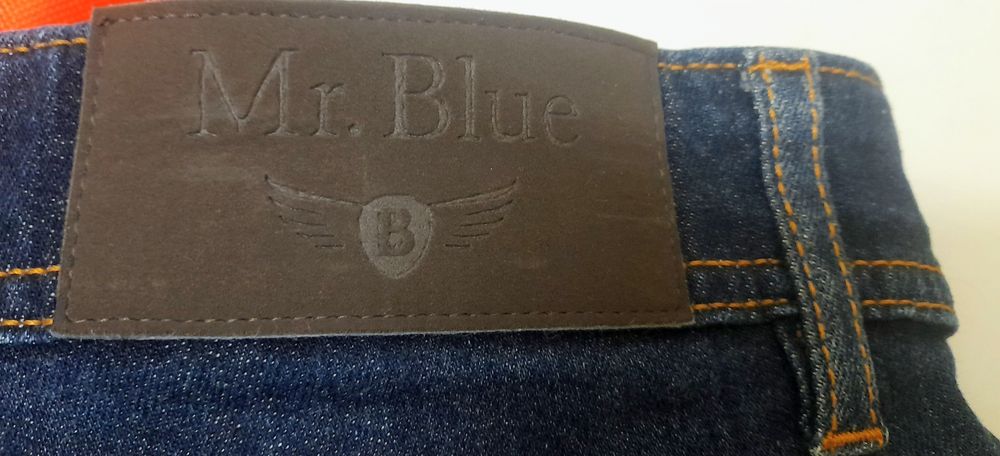 Calças Mr. Blue ganga elástica N.46 - Semi-novas
Usadas 2 vezes.
Porte