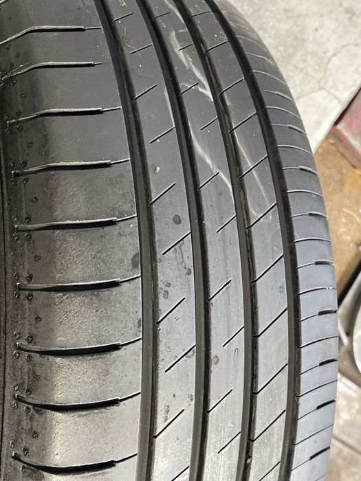 Pneus 215-55r18 Goodyear  como novos