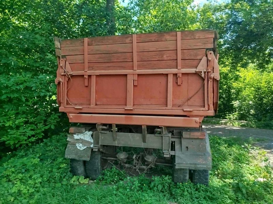Камаз колхозник( на бока) і 2 прицепа