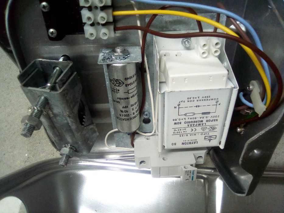 candeeiro industrial exterior