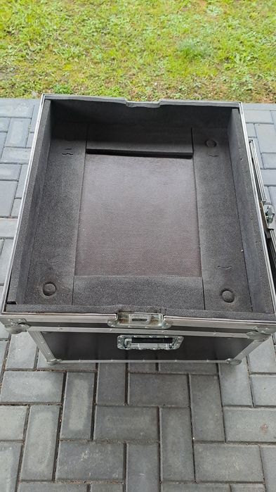Case skrzynia na kolumny głowy ruchome basy subbas kablarka
