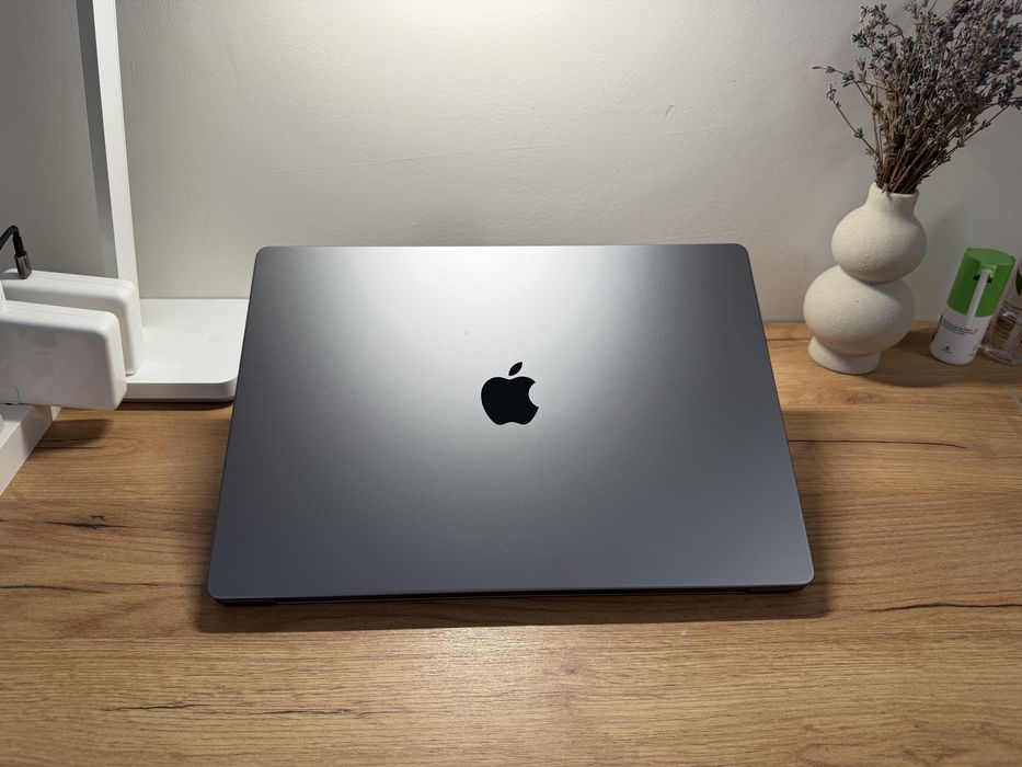 MacBook Pro 16 2021 32Gb RAM 512Gb SSD Space