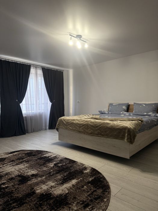 Квартира-студія подобово