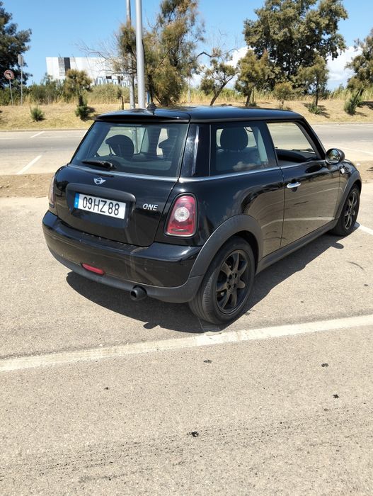 Mini one com apenas 97800 kms