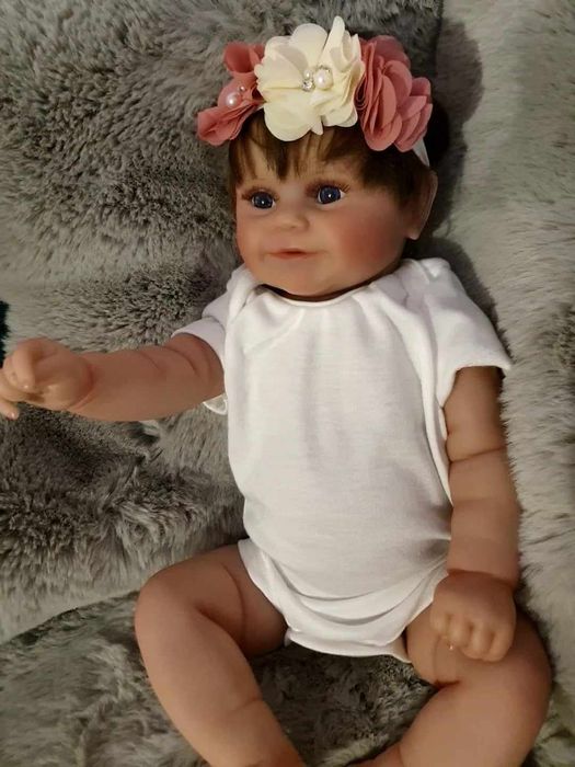 Realistyczna lalka typu Reborn bobas z otwartymi oczami do kąpieli