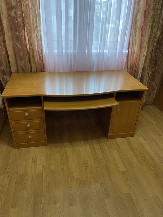 Продам меблі в дитячу або кабінет