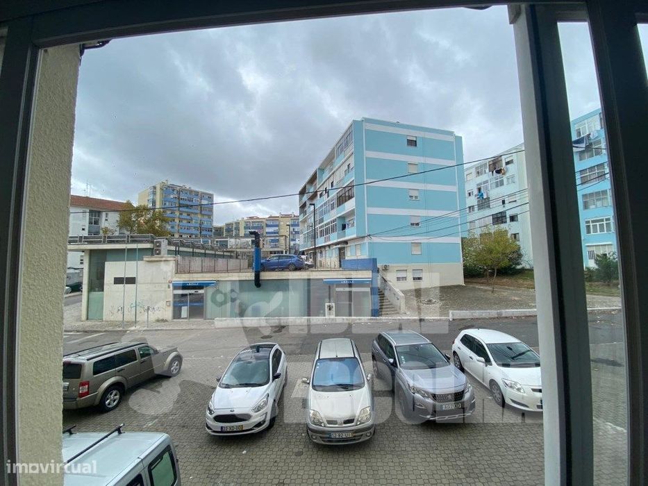 T3 Almada Bem Localizado — Laranjeiro E Feijó, Setúbal