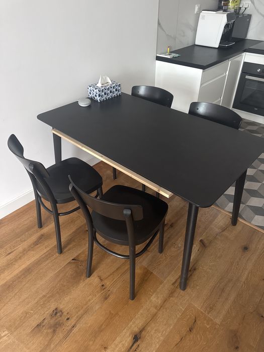 Zestaw stół + 4 krzesła