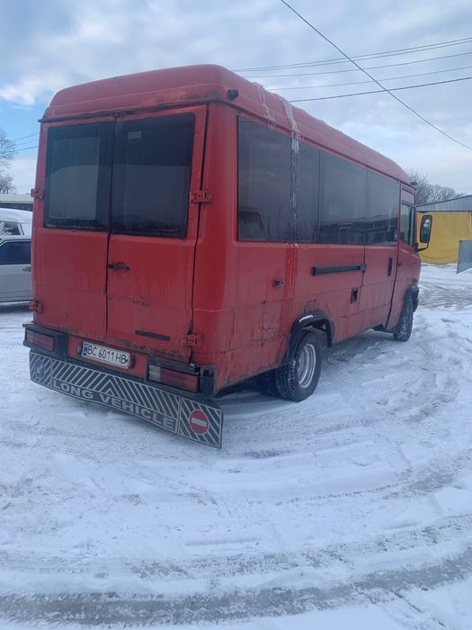 Мерседес рекс 609   На повному ходу мотор після кап ремонту.